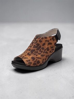 Leopard Print Slingback Wedge Mule in Brown